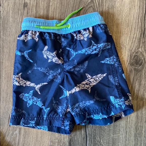 3 boys bathing suits - Picture 4 of 7